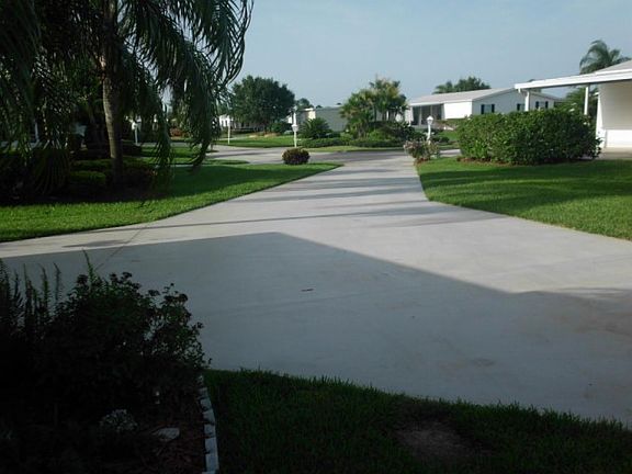 2nd image of 2805 Three Wood Dr