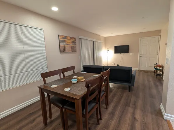 1110 W Blaine St APT 101, Riverside, CA 92507