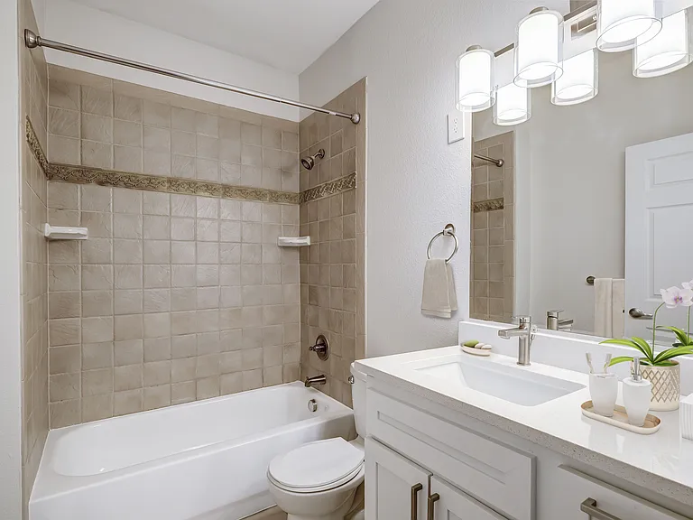 The Hamptons — Photo 12