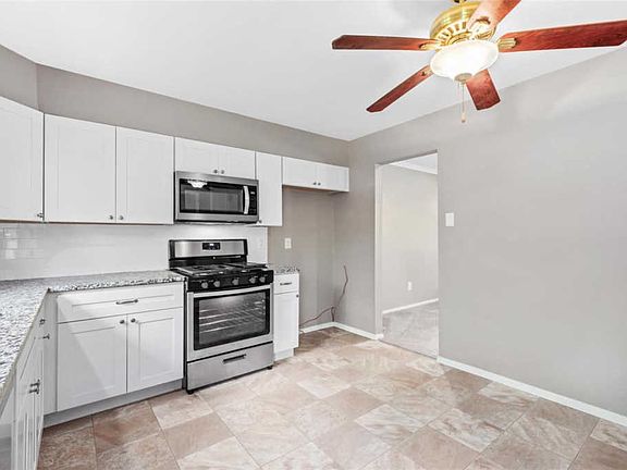 3rd image of 2045 Tahoe Dr