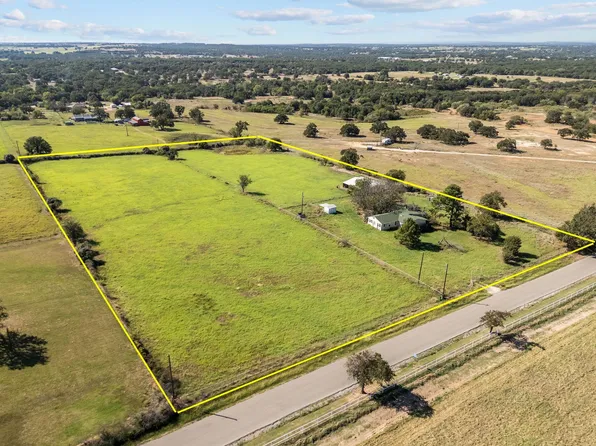 561 W Dry Creek Rd, Poolville, TX 76487