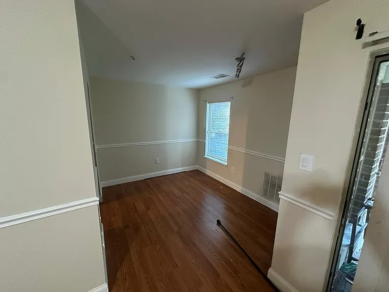18500 Sweet Autumn Dr #101 — Photo 11