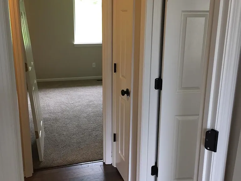 127 Fenton Xing — Photo 11
