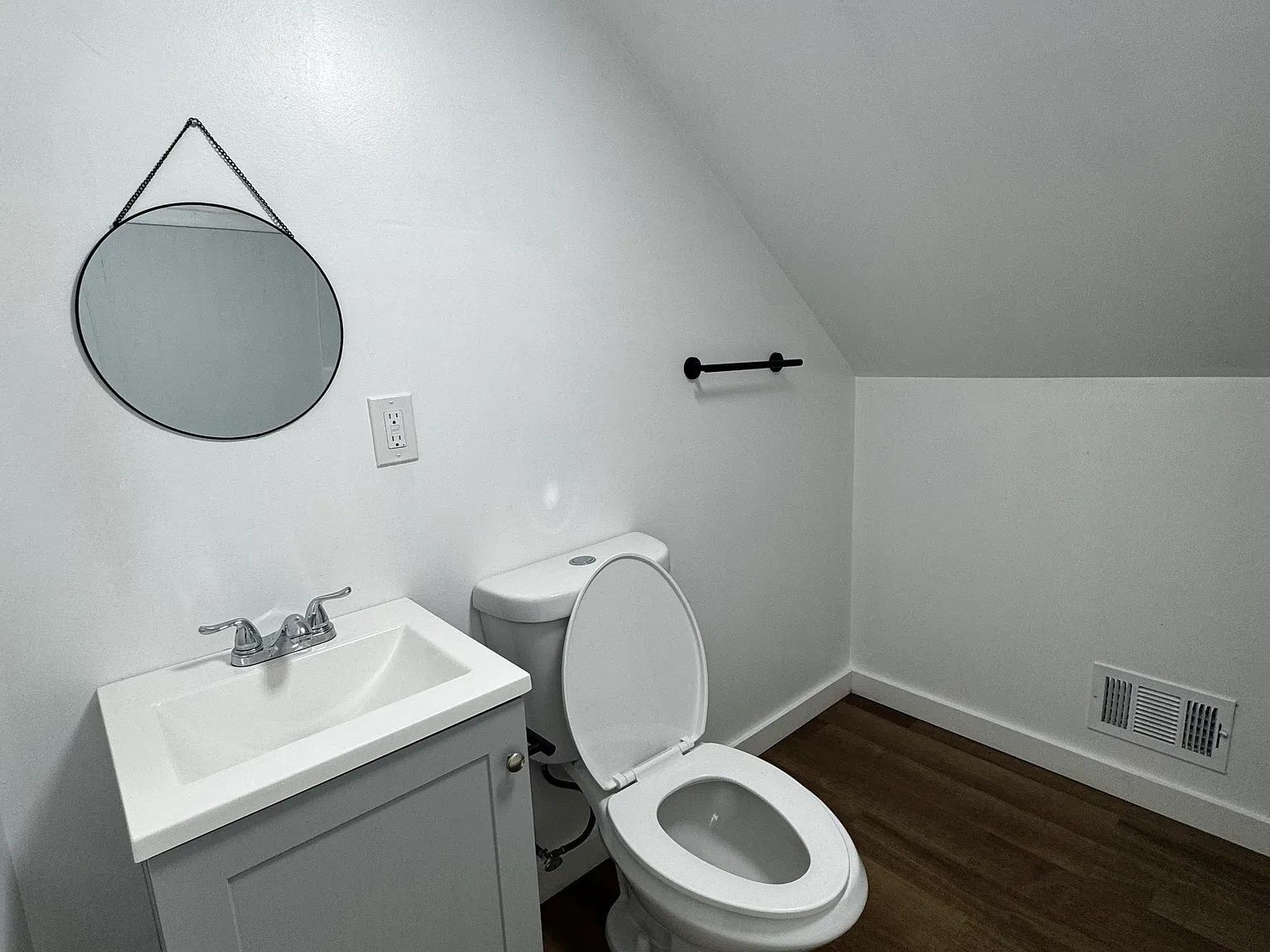 Studio, 500 sqft, $750 — Photo 2