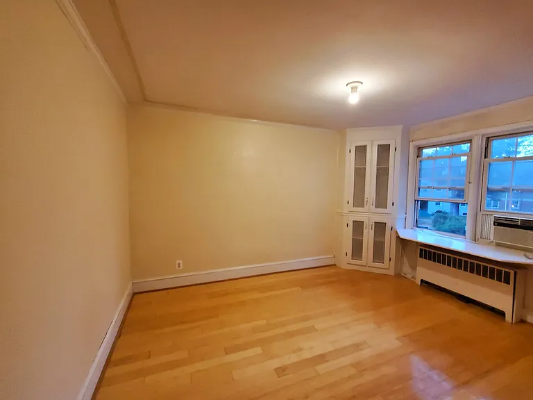 2217 Washington Ave #201 — Photo 6