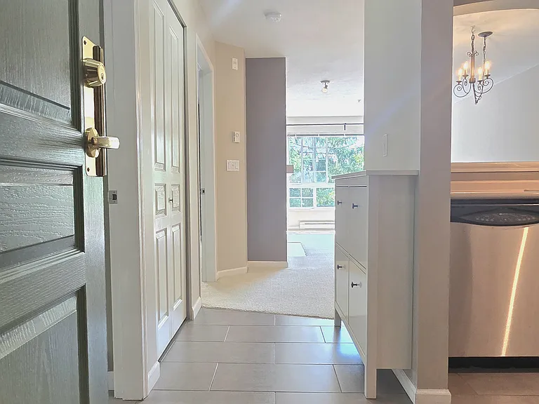 1252 Town Centre Blvd #428 — Photo 3