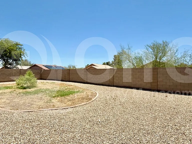 17241 W Apache St — Photo 3