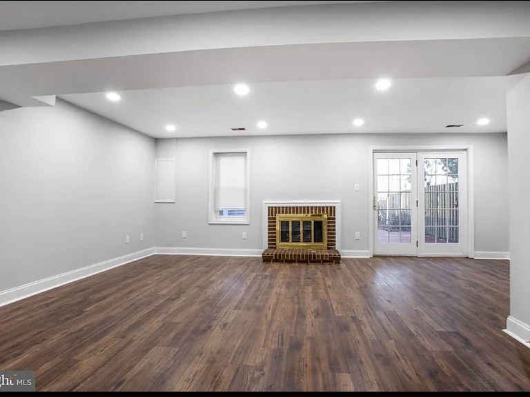 9612 Hillock Ct #3 — Photo 4