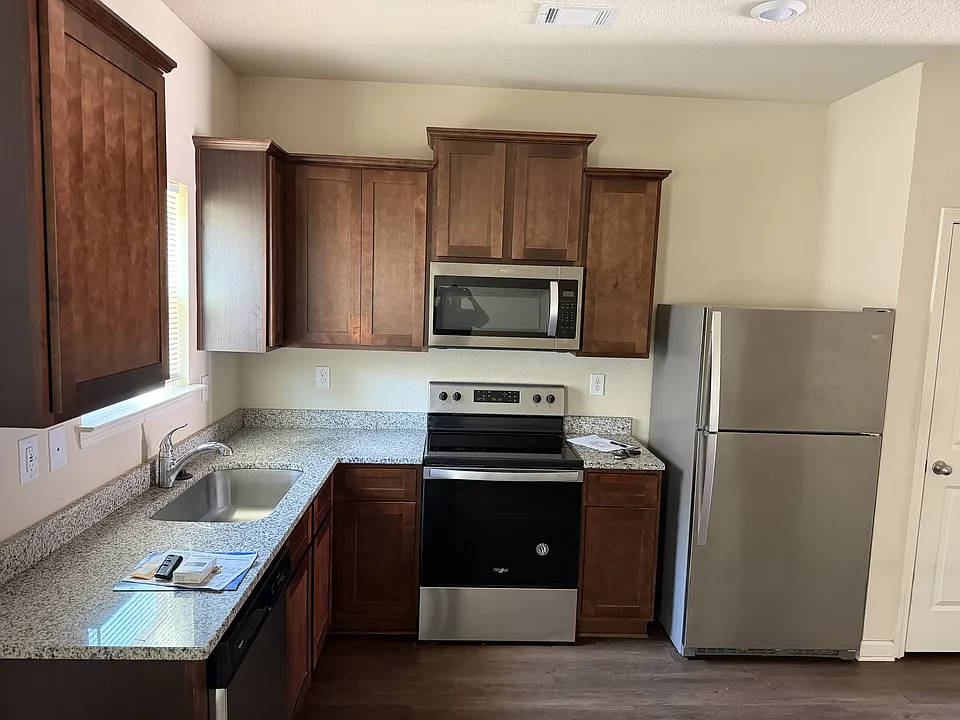1414 Canopy Dr #1