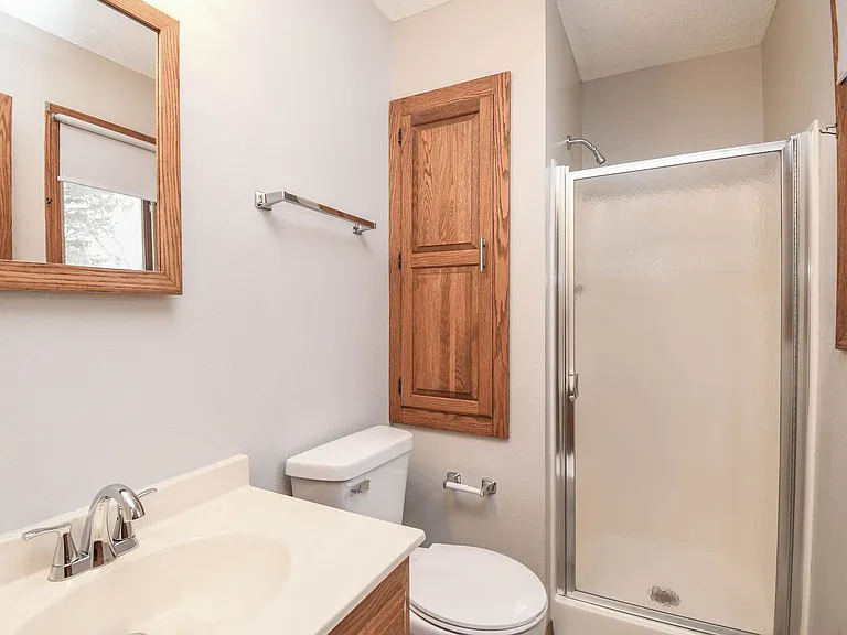 2213 S Wellington Ave — Photo 20