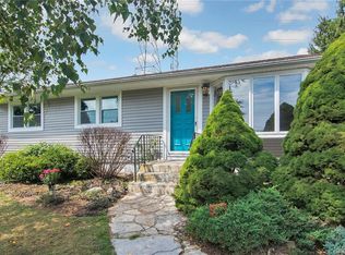 14 Dogwood Ln, Stony Pt, NY 10980