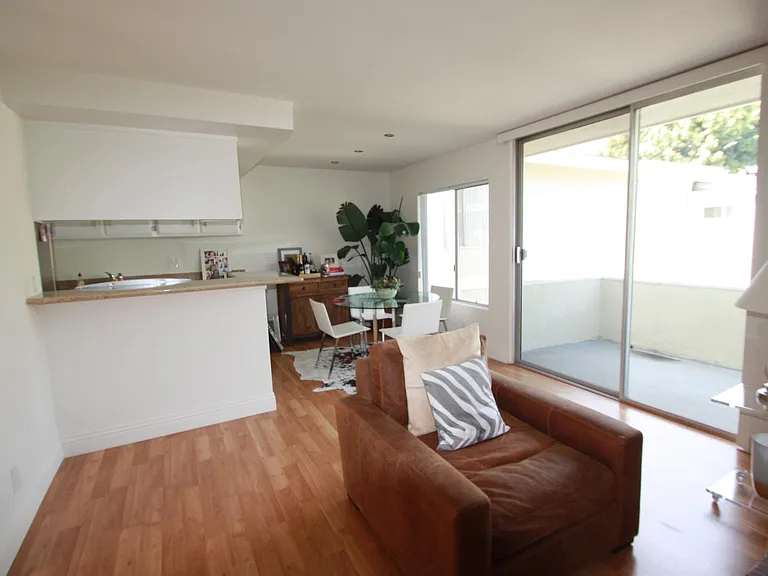 1728 Montana Ave #19 — Photo 23