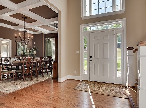 5th image of 1454 Knob Hill Cir