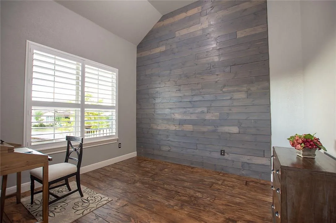 4 bed, 3.0 bath, 2557 sqft, $3,250 — Photo 4
