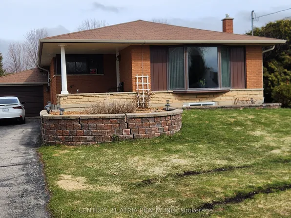 366 Meadow St, Oshawa, ON L1L 1A4