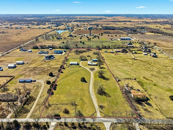 3rd image of 1264 McConnell Rd