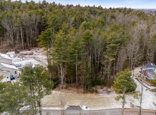 33 Seymour Rd, Colchester, VT 05446