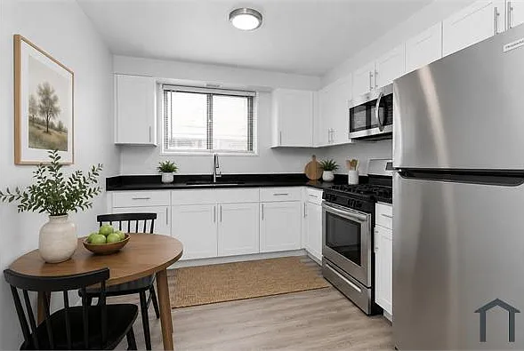 3137 W 41st St #3B — Photo 7