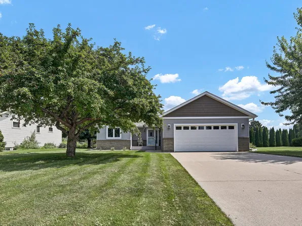 1102 N Garden St, Lake City, MN 55041