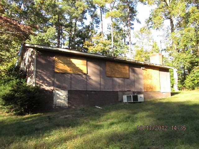 2nd image of 81 Forest Ln