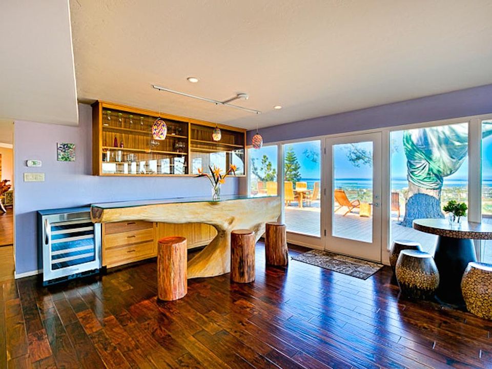 Amazing Bar area in Living Room