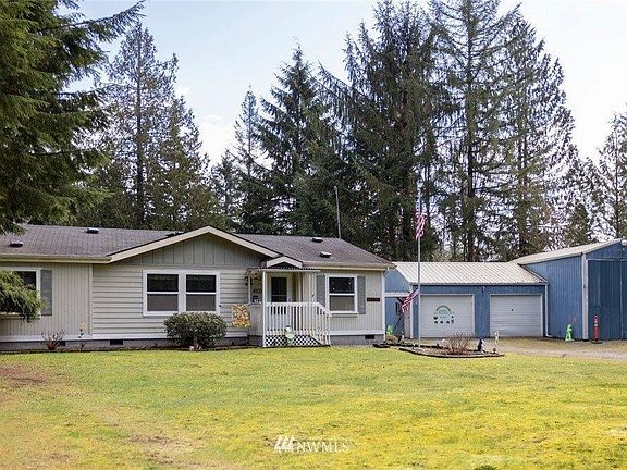 2nd image of 4535 Lois Ln
