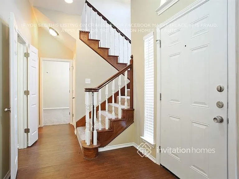 8809 Clearlake Dr — Photo 2