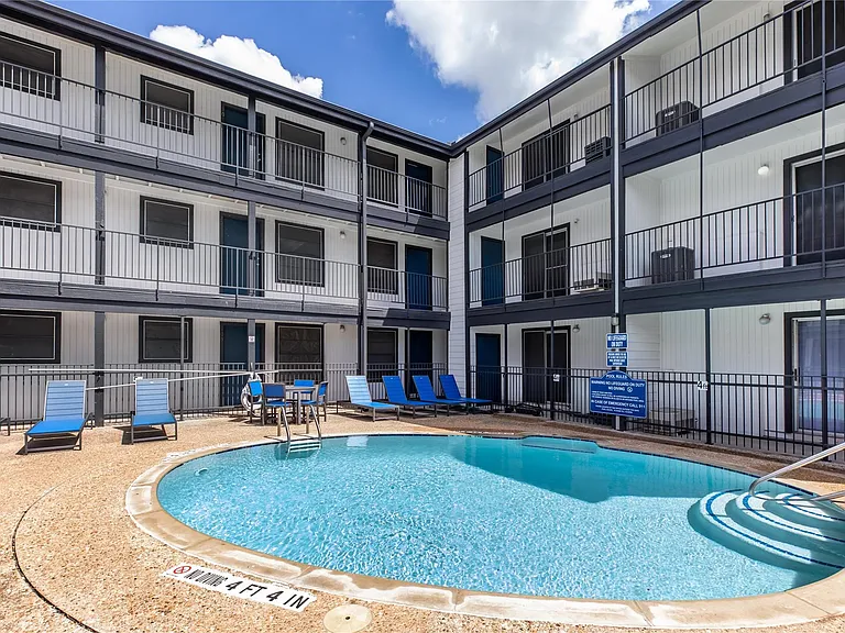 6010 N Lamar Blvd #211 — Photo 14