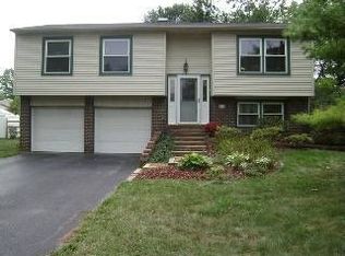 111 Aspen Dr, Perrysburg, OH 43551