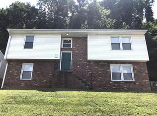 633 Riverland Rd SE, Roanoke, VA 24014