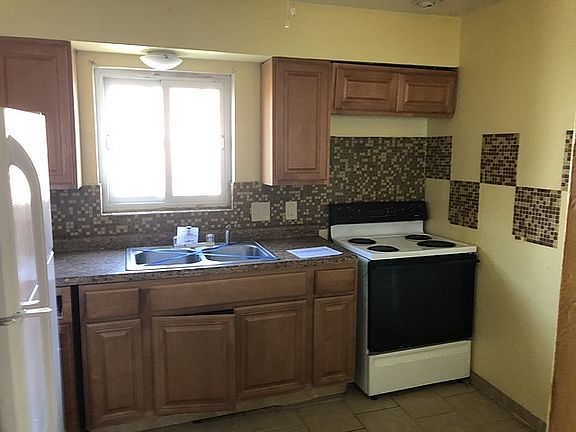 5th image of 8536 S Givins Ct