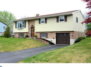 105 Center Ave, Morgantown, PA 19543