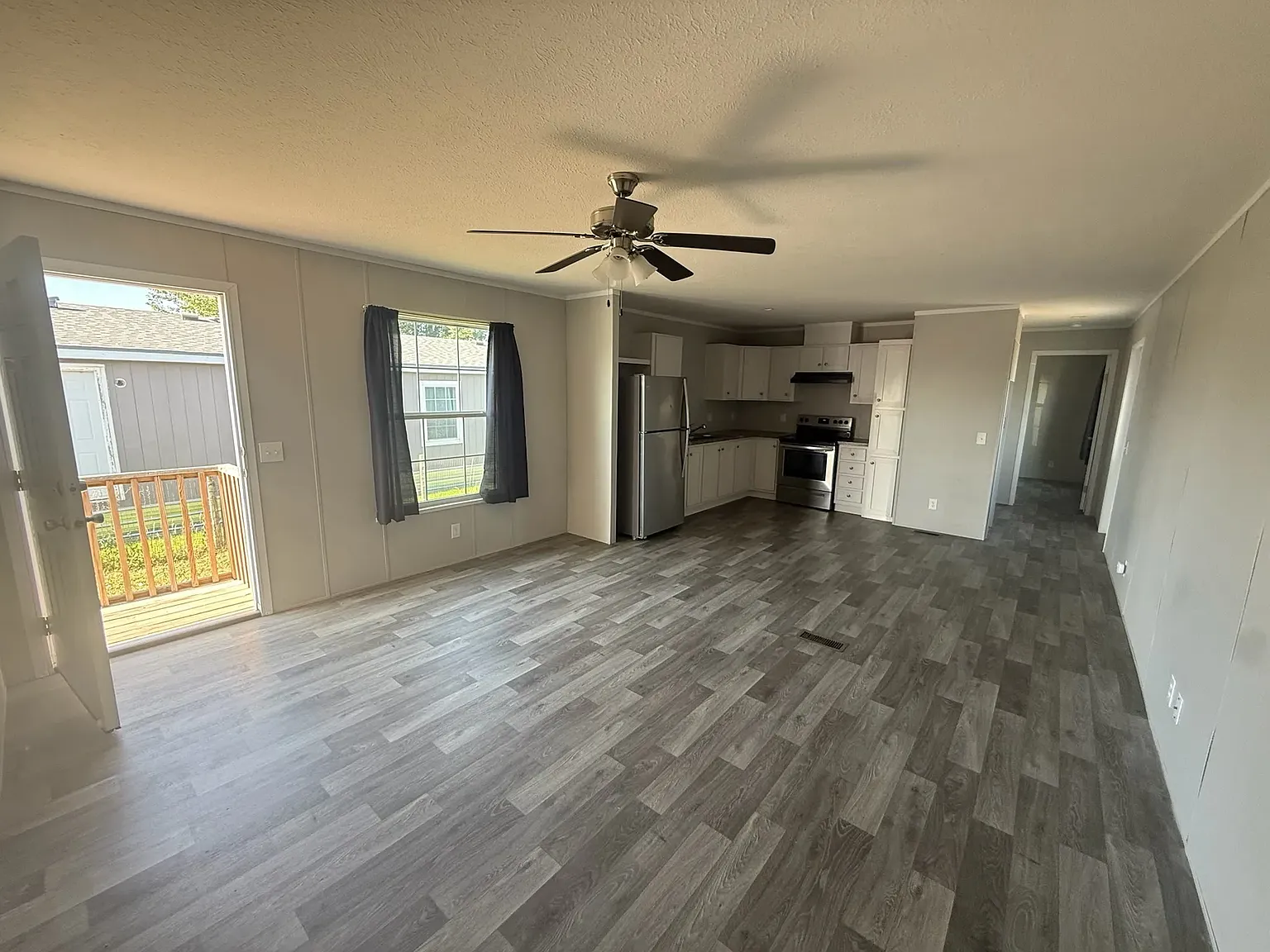 3 bed, 960 sqft, $850 — Photo 3