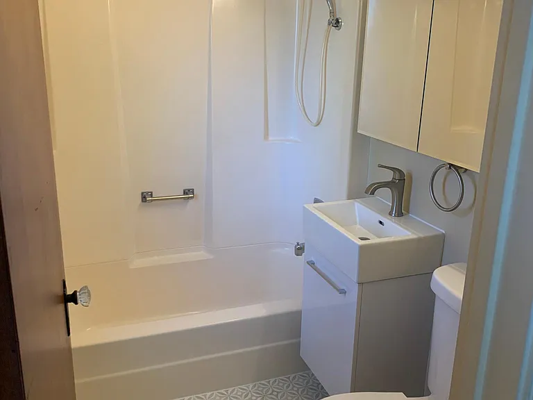 3810 Blanchan Ave — Photo 7