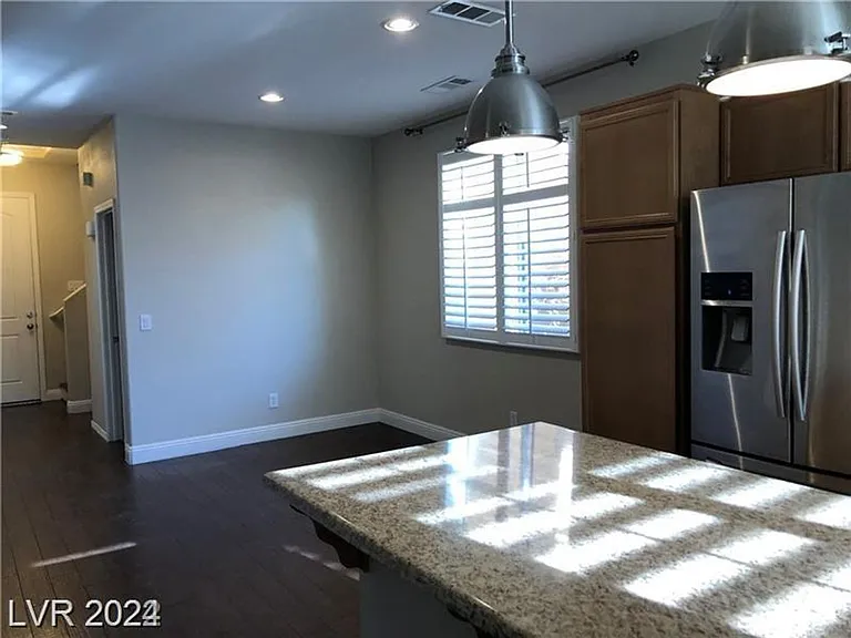 7667 Albright Peak Dr — Photo 2