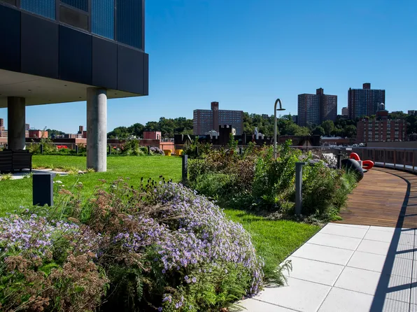 4650 Broadway image 25 of 30