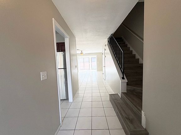 2nd image of 2977 Lowell Ct