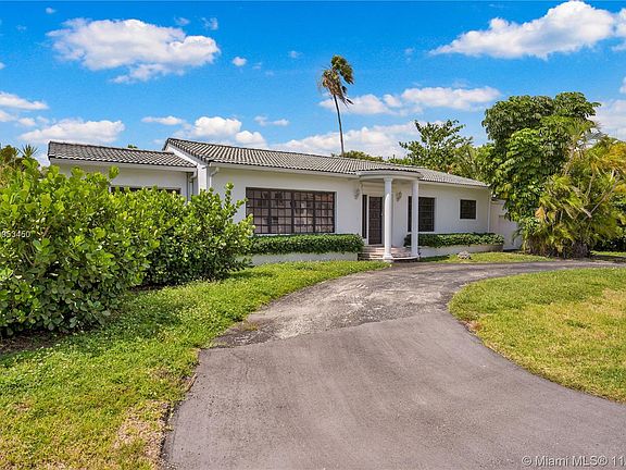 3rd image of 110 N Hibiscus Dr #110