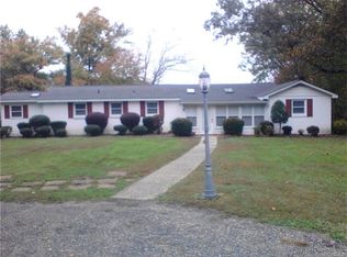 1577 Locust Grove Rd, Topping, VA 23169