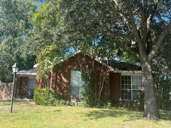 8213 Meadowview St, Rowlett, TX 75088
