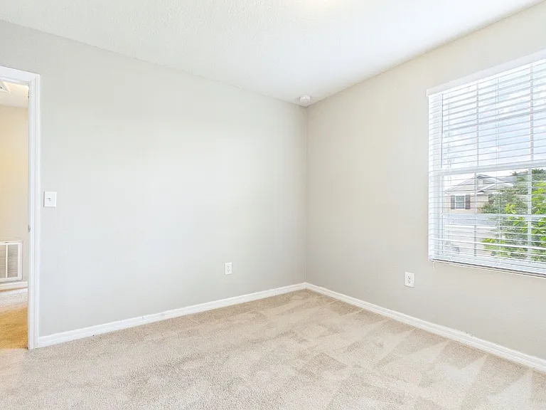 14517 Dunrobin Dr — Photo 12