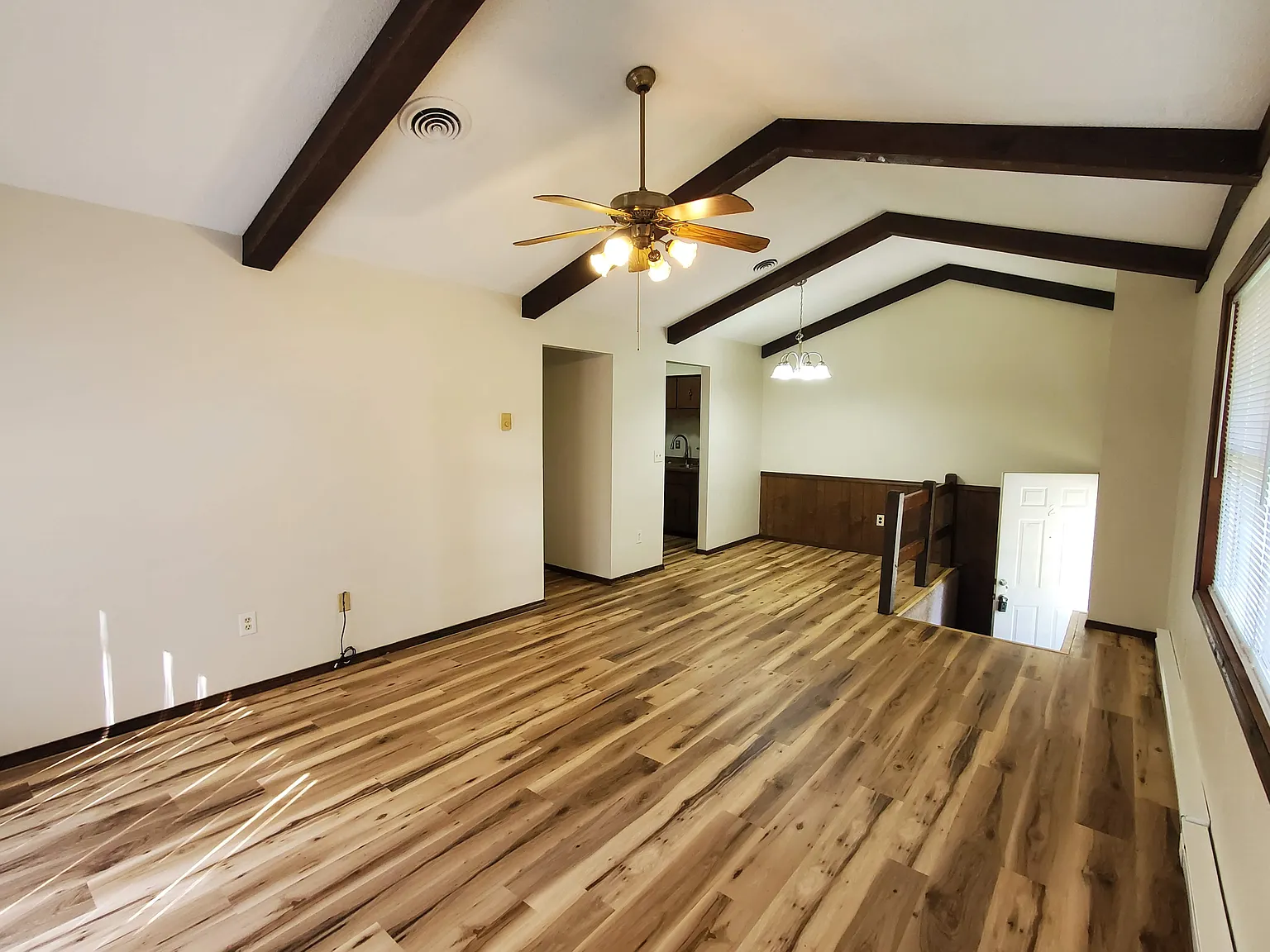 2 bed, 900 sqft, $970 — Photo 4
