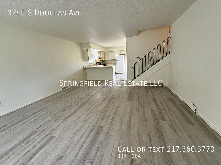 3245 S Douglas Ave — Photo 9