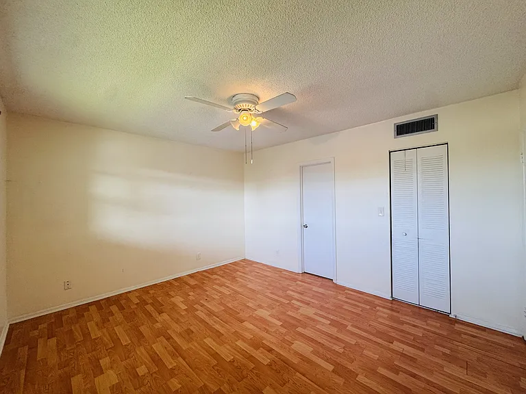 8025 Colony Cir S — Photo 9