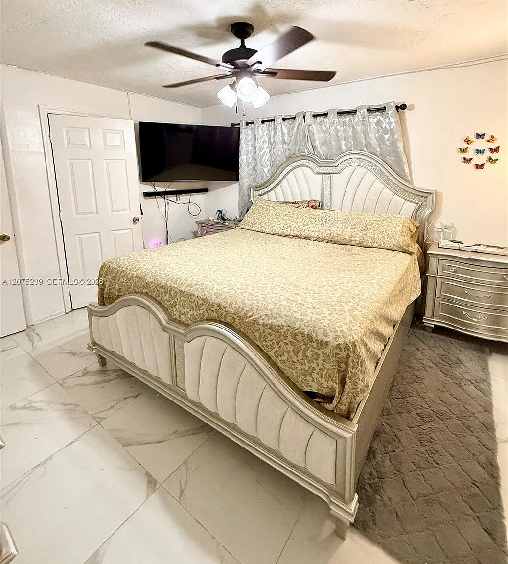 4 bed, 2.0 bath, 1850 sqft, $3,700 — Photo 2