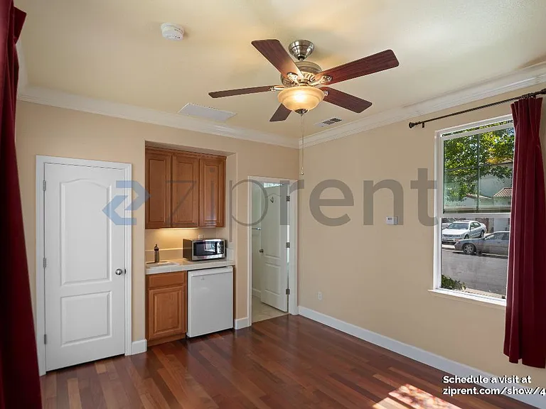 130 Avalon Ct #1 — Photo 10