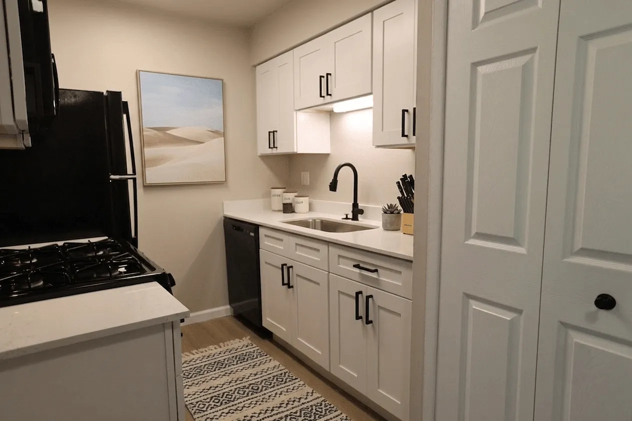 Sycamore Creek Apartments — Photo 2