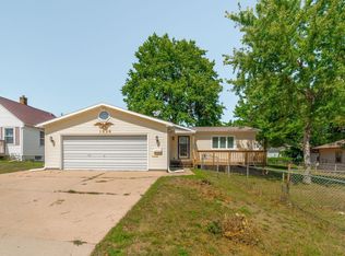 1226 Stratford Ave, Waterloo, IA 50701