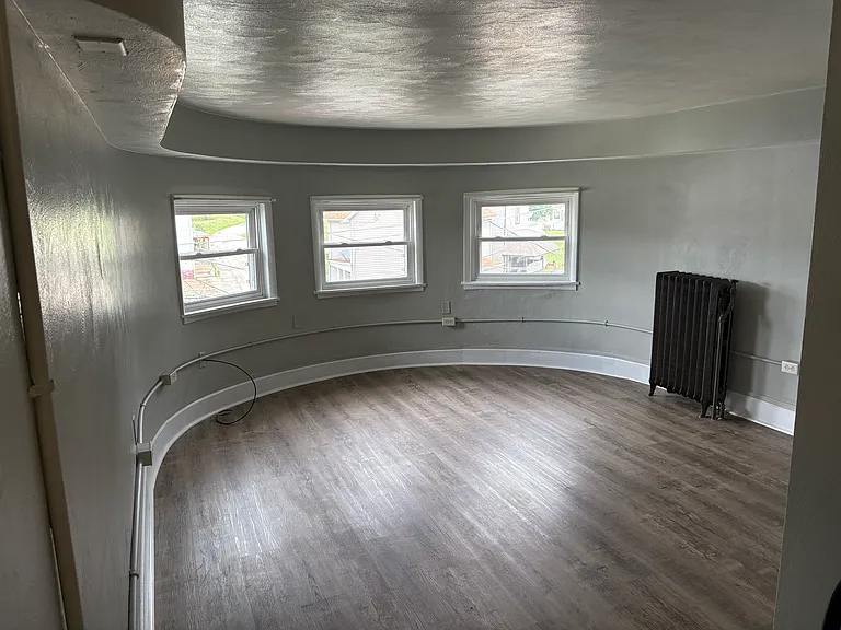 230 E Fairview Ave #4 — Photo 1