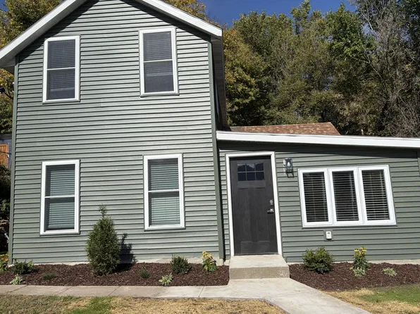 605 W 17th St, Dubuque, IA 52001